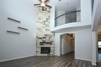 6611 Eastchester Dr in Katy, TX - Building Photo - Building Photo