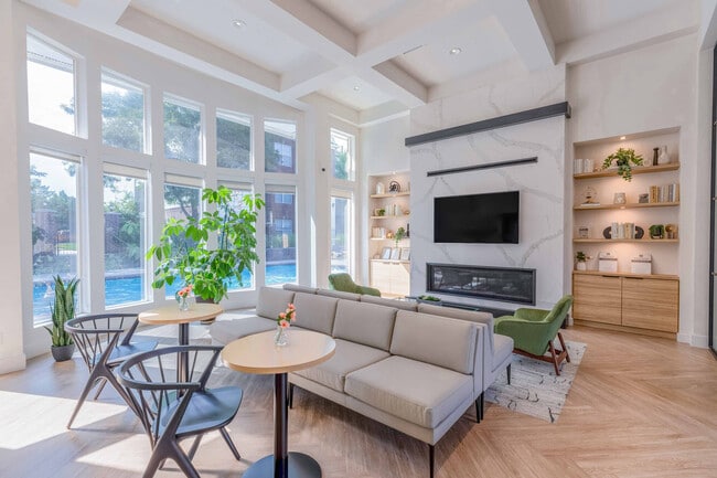 IMT Dayton Station in Aurora, CO - Building Photo - Building Photo