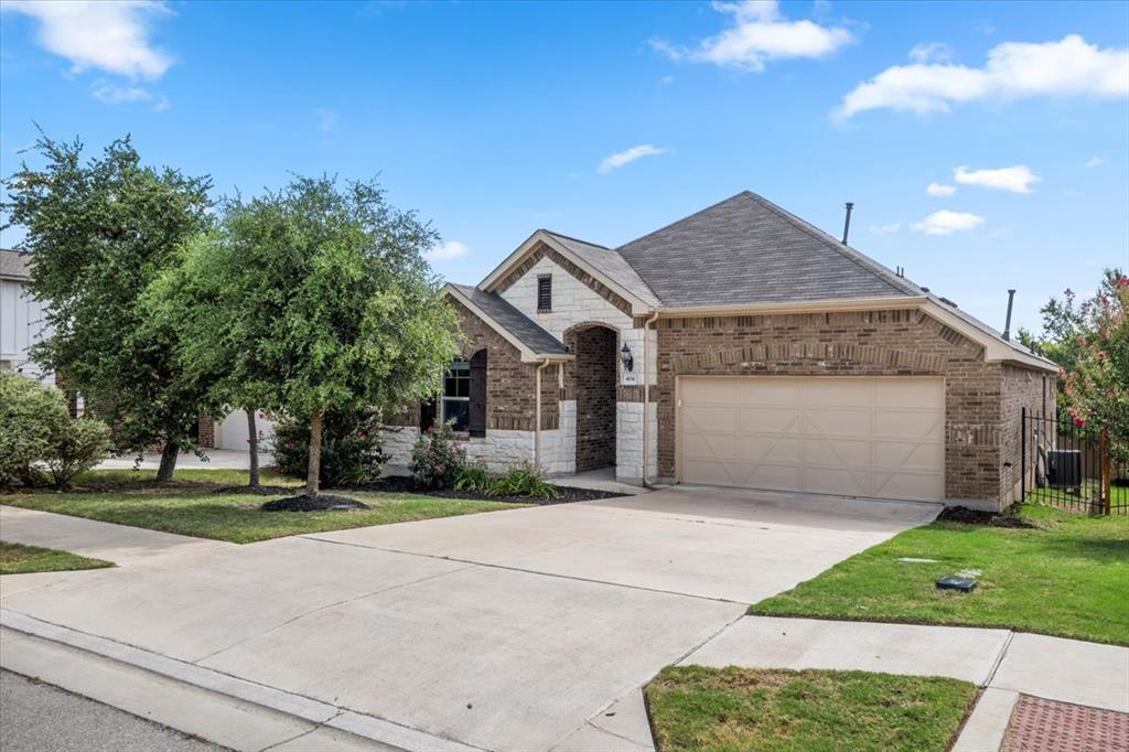 404 Red Matador Ln in Leander, TX - Building Photo