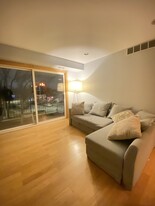 6961 W Higgins Ave, Unit Condo #3 in Chicago, IL - Building Photo - Building Photo