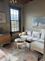 245 Downie St in Stratford, ON - Building Photo