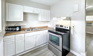 913 E 11th Ave in Tampa, FL - Building Photo - Building Photo