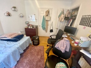 12 Fisk Pl, Unit 12 in Cambridge, MA - Building Photo - Building Photo