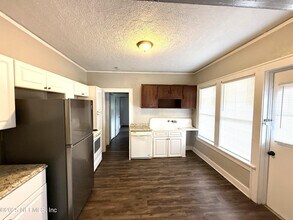 778 Acosta St in Jacksonville, FL - Building Photo - Building Photo