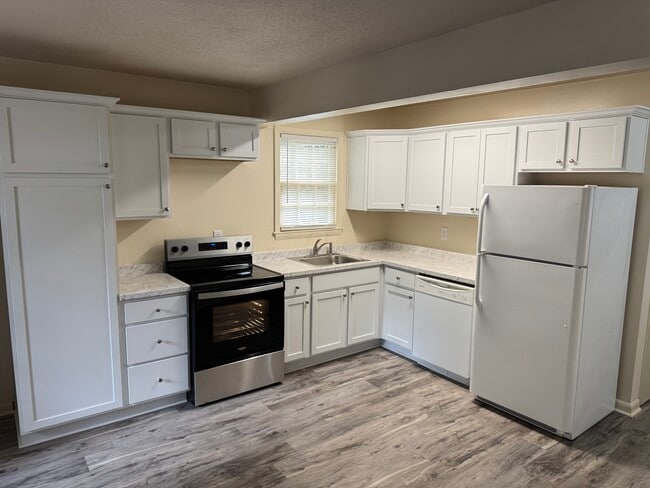 435 N Church St, Unit #1 in Athens, GA - Foto de edificio - Building Photo