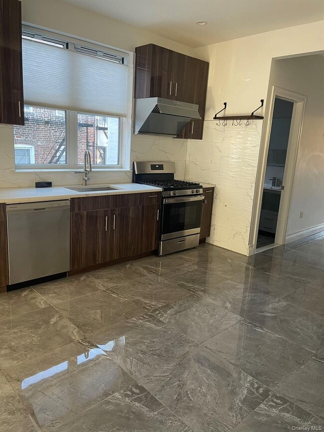 311 Marine Ave in Brooklyn, NY - Building Photo - Building Photo