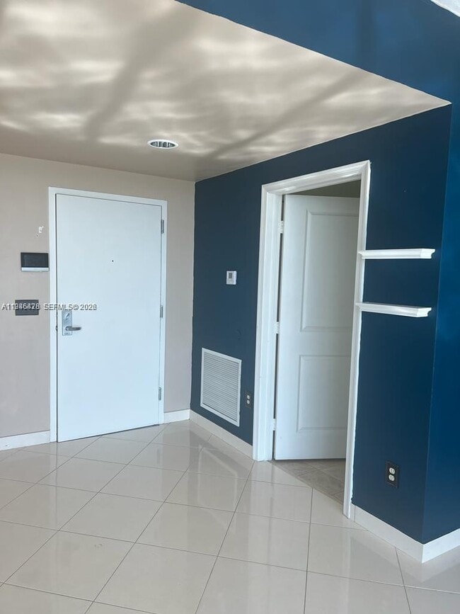 2021 SW 3rd Ave, Unit 1001 in Miami, FL - Foto de edificio - Building Photo