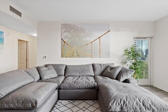 1240 India St in San Diego, CA - Foto de edificio - Building Photo