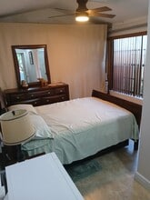 525 Westward Dr in Miami Springs, FL - Building Photo - Building Photo