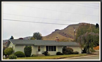 1903 Fifth St in Wenatchee, WA - Building Photo