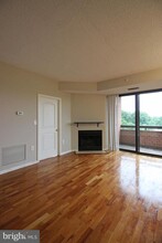 2230 George C Marshall Dr in Falls Church, VA - Building Photo - Building Photo