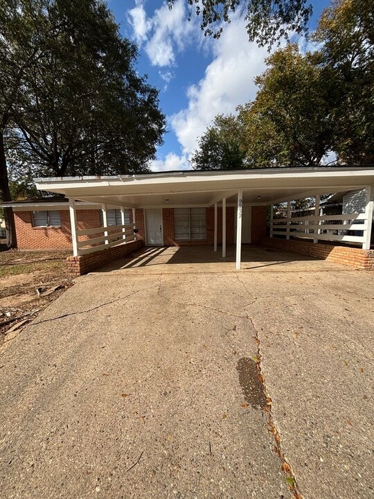 9232 Savanna Dr in Shreveport, LA - Building Photo