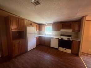 228 Bruce Rd in Havana, FL - Building Photo - Building Photo