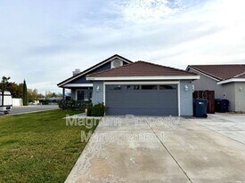 30594 Glaspell Ct in Menifee, CA - Building Photo