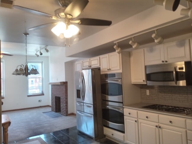 4518 Liberty Ave, Unit 2 in Pittsburgh, PA - Foto de edificio - Building Photo