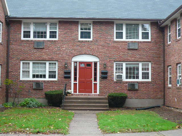 South Park in Manchester, CT - Building Photo