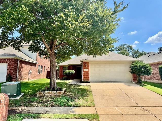 property at 3416 Versante Dr