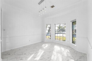 11543 Valley Pike Ct in Sugar Land, TX - Building Photo