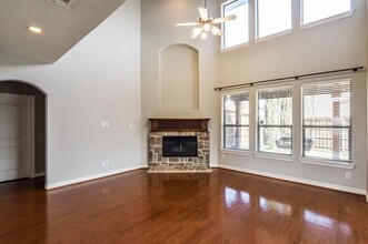 974 High Meadow Rd in Frisco, TX - Foto de edificio - Building Photo