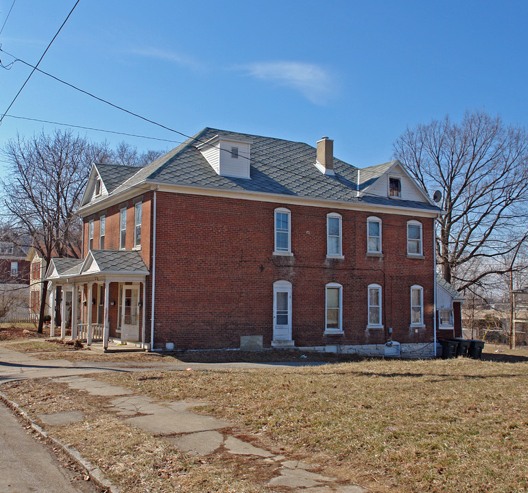 131 Glencoe Ave in Dayton, OH - Building Photo