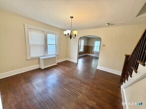 26 Bridgeport Ave in Milford, CT - Building Photo - Building Photo