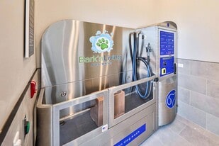 The Oaks at Copper Chase in York, PA - Building Photo