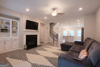 2247 Pink Hawthorn Dr in Buford, GA - Building Photo - Building Photo