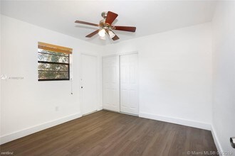 3240 Mary St in Miami, FL - Building Photo - Building Photo