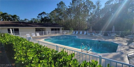 5355 Whitten Dr in Naples, FL - Building Photo - Building Photo