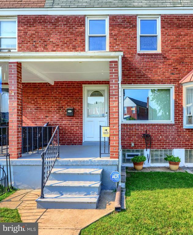 property at 7438 Manchester Rd