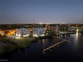 2885 Palm Beach Blvd in Ft. Myers, FL - Building Photo