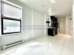 109 W 105th St, Unit 2A in New York, NY - Building Photo - Building Photo