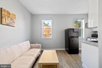 621 S 18th St in Philadelphia, PA - Building Photo - Building Photo