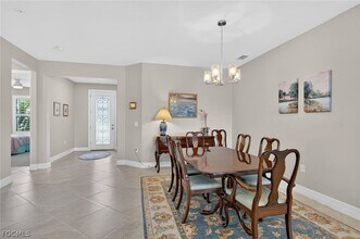 11279 Thurston Chase in Ft. Myers, FL - Foto de edificio - Building Photo