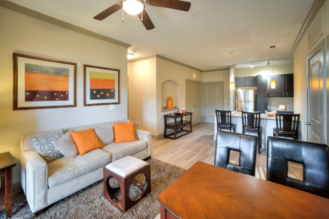 6520 Jamail Dr in Houston, TX - Building Photo - Building Photo