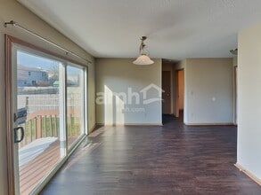 395 Belfair Dr in Galloway, OH - Foto de edificio - Building Photo