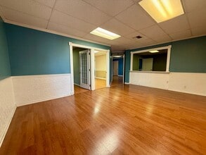7236 State Rd 52 in Hudson, FL - Foto de edificio - Building Photo