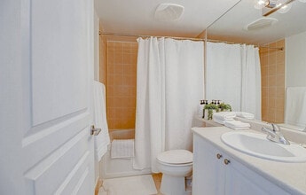 81 Bay St., Unit SI ID1497885P in Toronto, ON - Building Photo - Building Photo