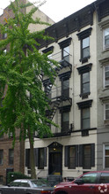 420 E 78th St in New York, NY - Building Photo - Building Photo