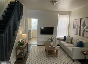 1857 E Lippincott St in Philadelphia, PA - Building Photo