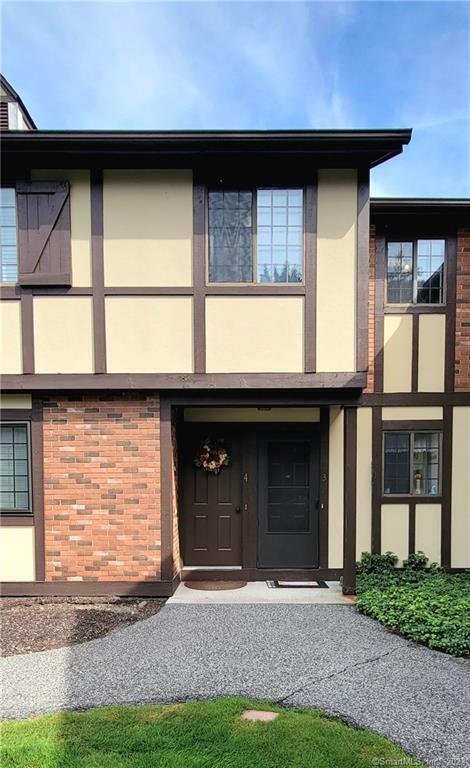 4 Eden Ct in Brookfield, CT - Building Photo - Building Photo