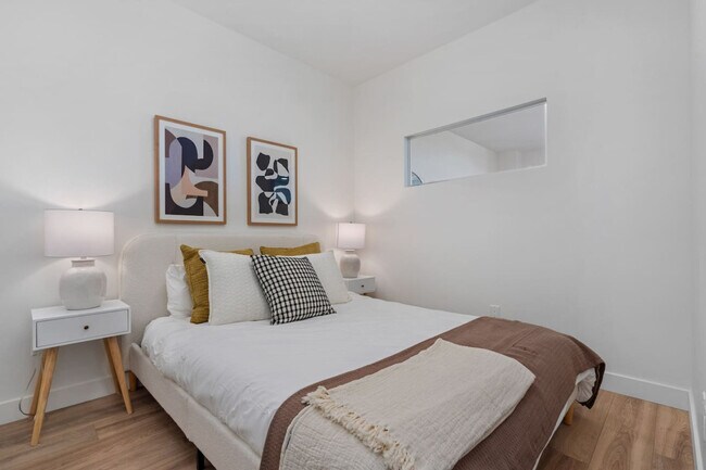 4433 Alaska St in Burnaby, BC - Building Photo - Building Photo