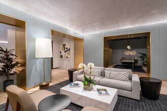 70 W 37th St-Unit -618 in New York, NY - Building Photo - Building Photo