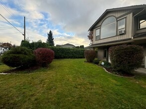 20220 Chigwell St in Maple Ridge, BC - Building Photo - Building Photo