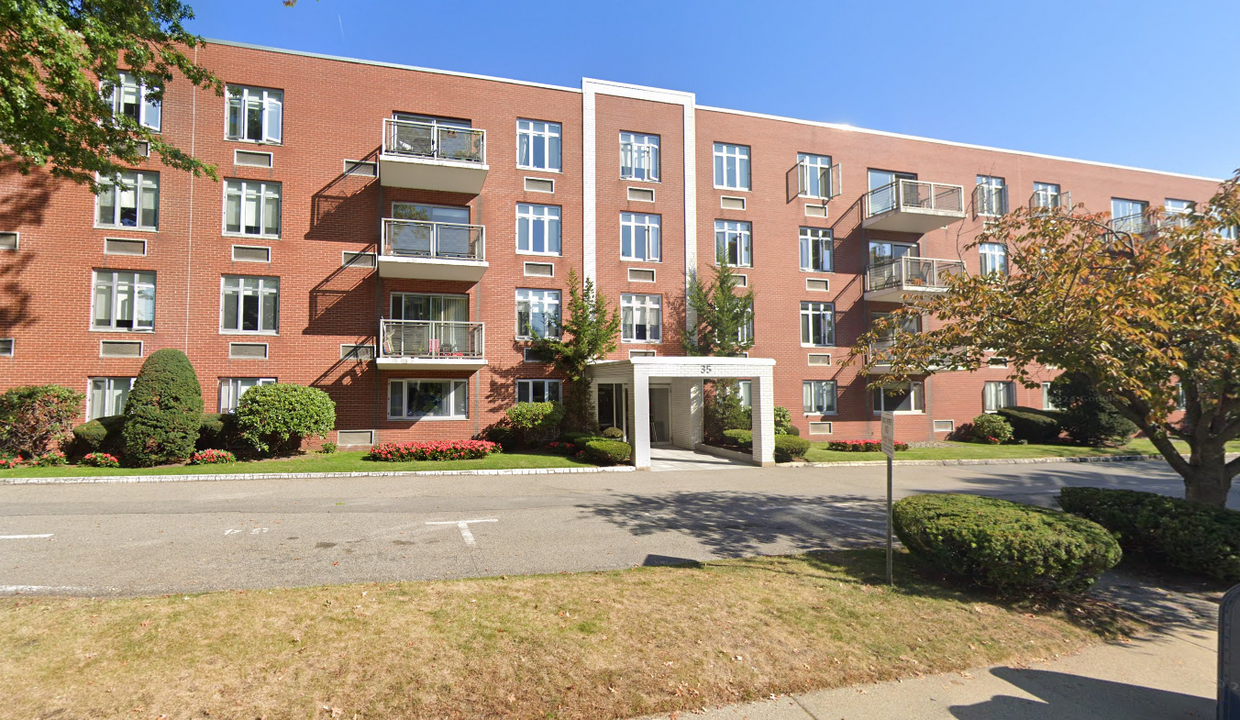 29 Vernon St, Unit 35 #403 in Brookline, MA - Building Photo