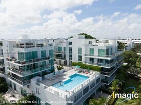 720 NE 62nd St in Miami, FL - Building Photo