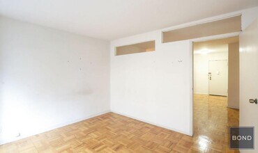 340 E 74th St in Manhattan, NY - Building Photo - Building Photo