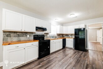 1606 Edgewood Pl in Clinton, MS - Foto de edificio - Building Photo