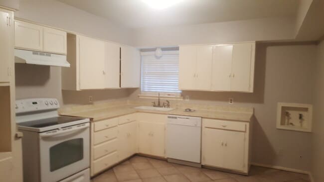 9243 Rosecliff Dr in Dallas, TX - Building Photo - Building Photo