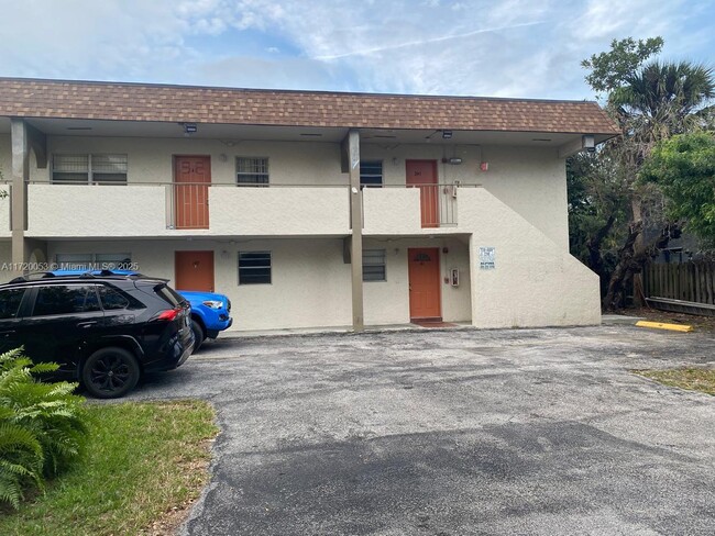 1503 NW 207th St in Miami Gardens, FL - Building Photo - Building Photo